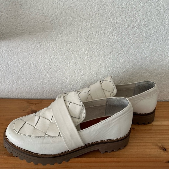 Dolce Vita Aubree Woven Loafers in Cream 6.5 - Picture 5 of 10